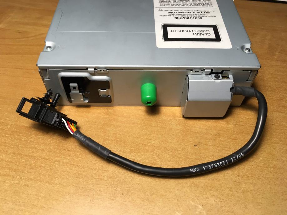 VW 6 disc CD changer (1DINCDC)