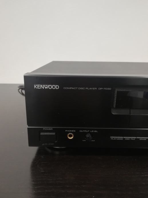 KENWOOD COMPACT DISC PLAYER DP7030 z daljincem