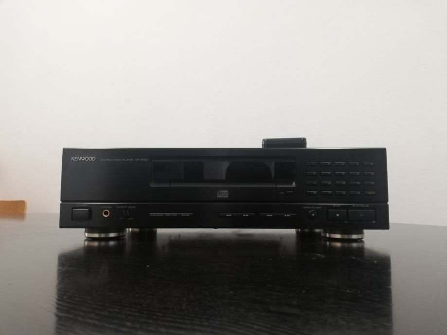 KENWOOD COMPACT DISC PLAYER DP7030 z daljincem