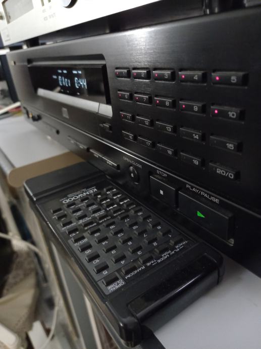 KENWOOD COMPACT DISC PLAYER DP7030 z daljincem