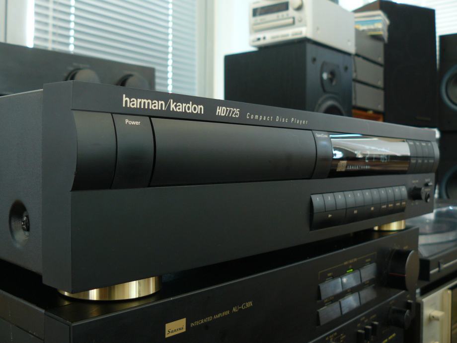 Prodam Hi-end audiofilski cd Harman/kardon HD 7725