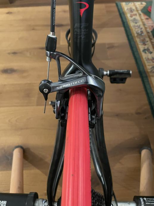 pinarello fp quattro harga