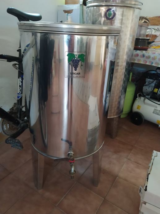 Inox cisterna za vino, sok.. 2x100L