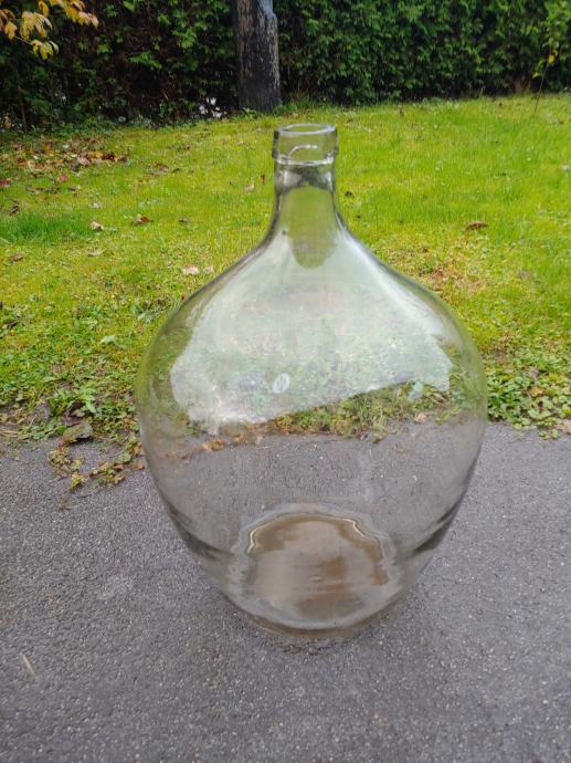 Steklen balon oz. pletenka oz. steklenica oz. flaškon cca. 70 litrov
