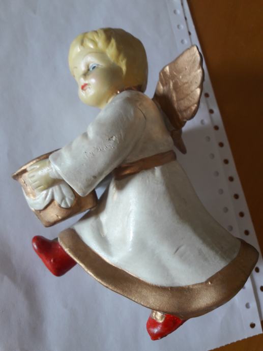 keramični angelček s posodico za svečko