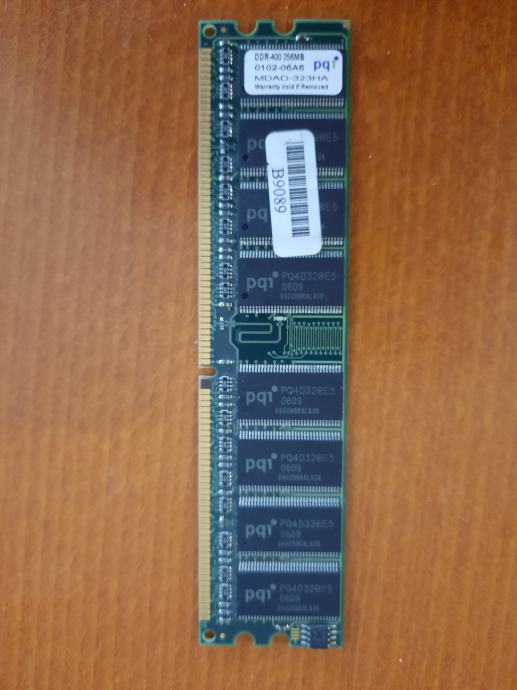 RAM DDR400, 256Mb ZA 6€