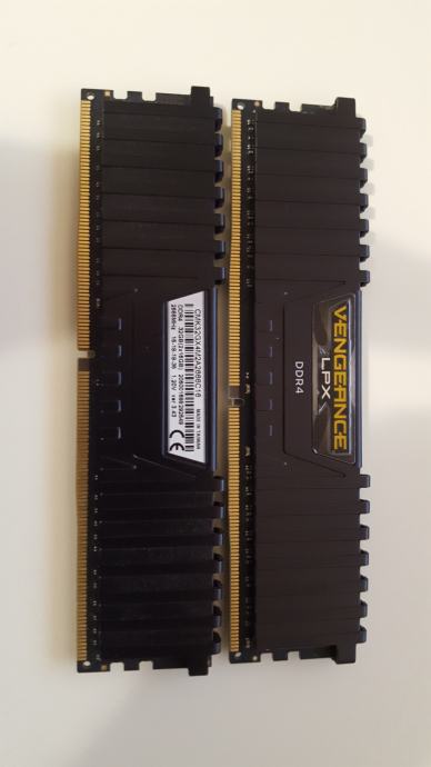 DDR4 2x16GB; Vengeance LPX