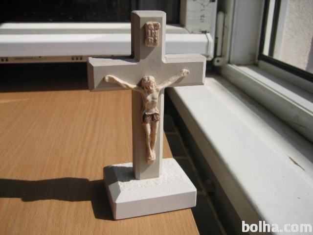 Križ - brač kamen visok 15,7 cm