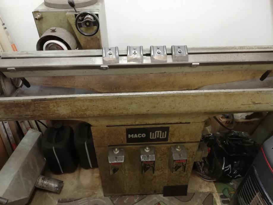 Stroj za ostrenje skobelnih nožev