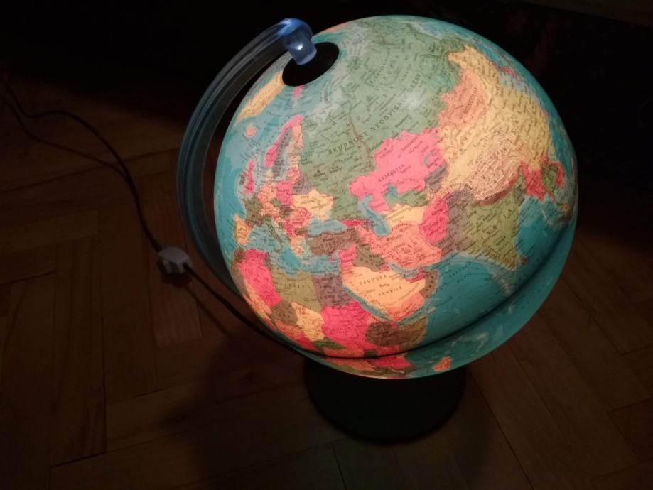 Globus sveta z lučko