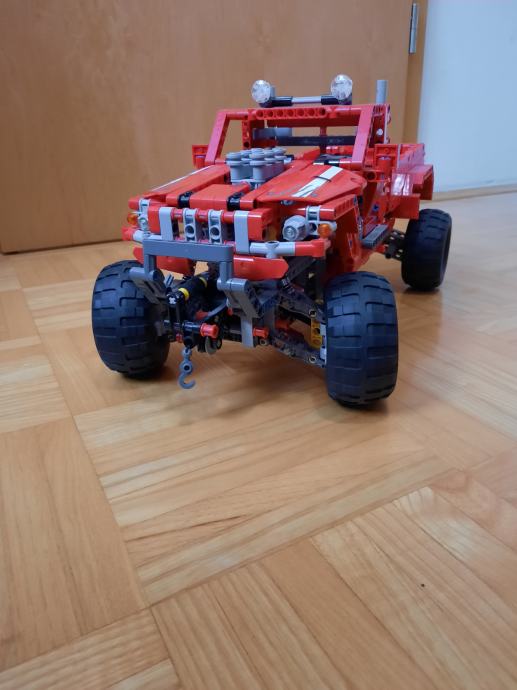 Lego technic jeep