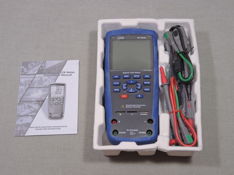 LCR meter LCR merilnik CEM DT9935