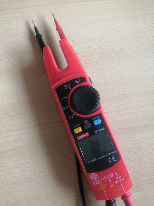 Tokovne klešče/vilice - multimeter UNI-T UT256B True RMS 200A AC/DC