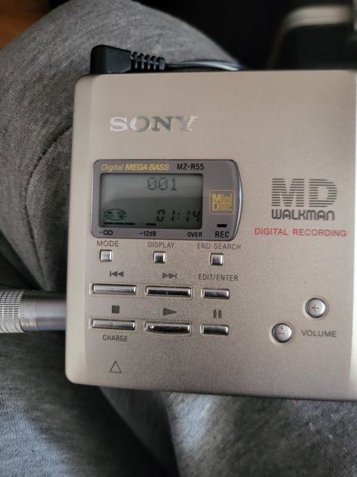 SONY MD Walkman - MZ R55 - Digital mega bass  			