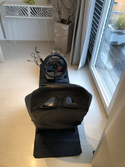 playseat-logitech-g29-za-ps4