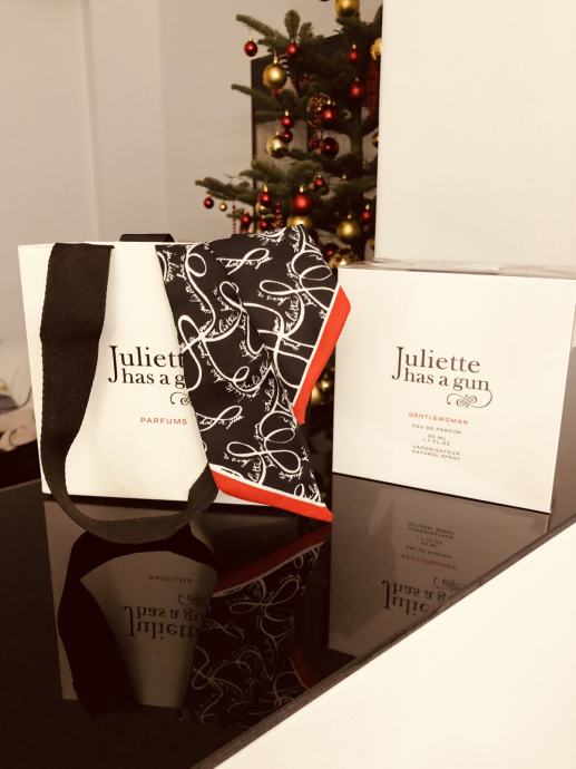 Ženski parfum Juliette has a gun Gentlewoman by Romano Ricci