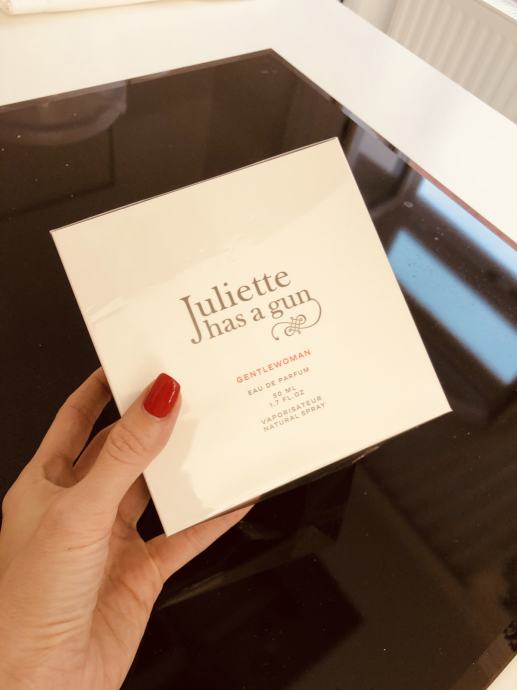 Ženski parfum Juliette has a gun Gentlewoman by Romano Ricci