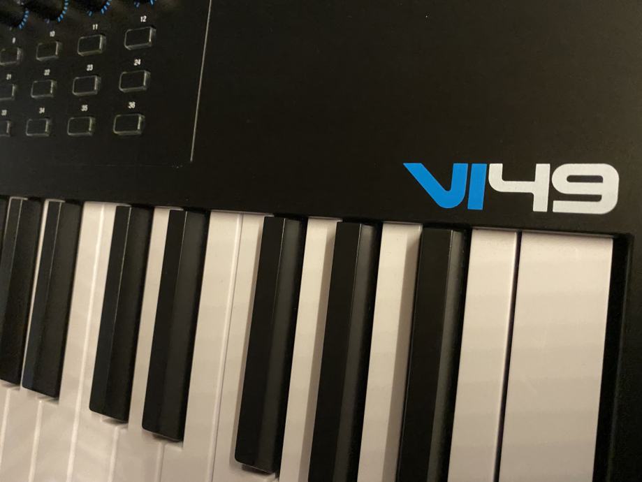 ALESIS VI49 USB MIDI Keyboard 16 Pads