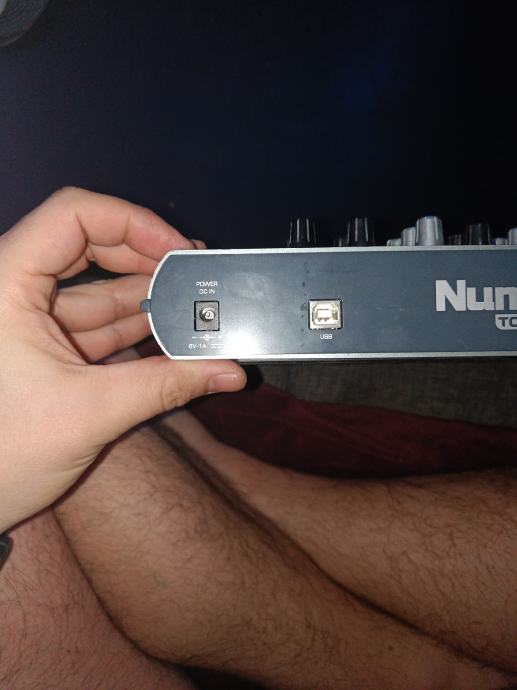 DJ kontroler Numark Total control