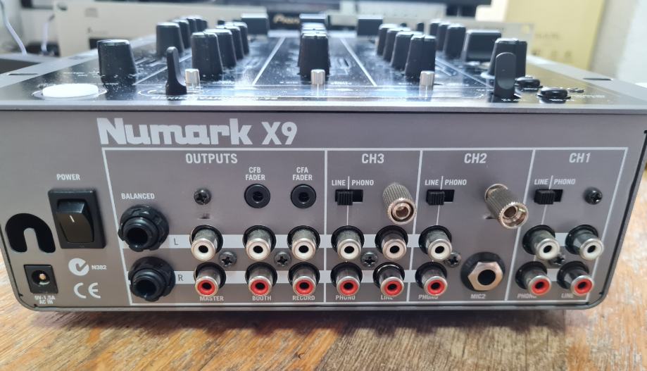 NUMARK X9, 24BIT DJ DIGITAL MIXER