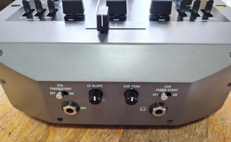 NUMARK X9, 24BIT DJ DIGITAL MIXER