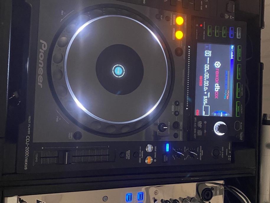 Pioneer DJ › CDJ-2000NXS2 › Player Tabletop - Gearbase - Foto 2