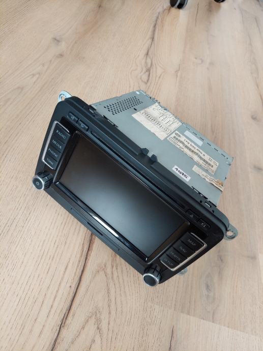 VW RNS 510- 1T0 035 680 B original avtoradio vw