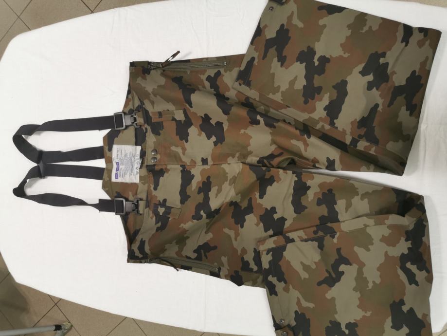 Nove vojaške Gore-Tex hlače, velikost 50