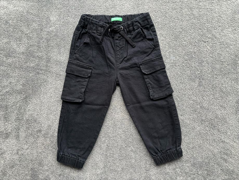 Benetton otroške hlače z žepi, št. 98 (2-3 leta)