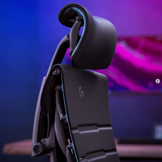 Herman Miller Embody x Logitech Gaming stol z Atlas Headrestom
