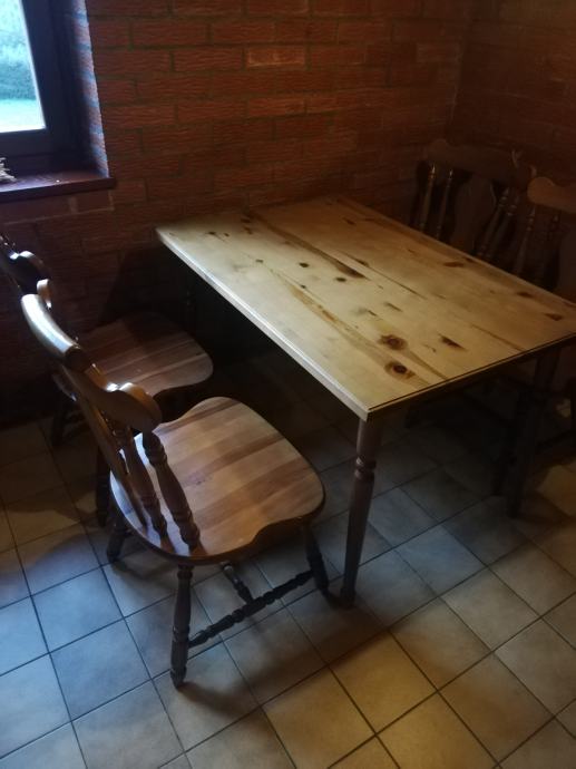 Jedilniška miza in stoli
