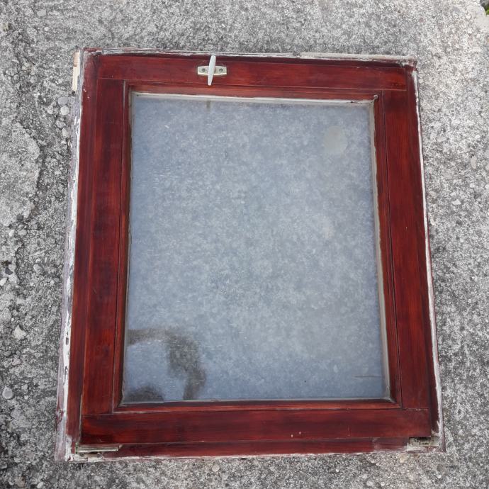 Prodam ohranjeno leseno okno z podbojem Termopan  Š.100 V.90