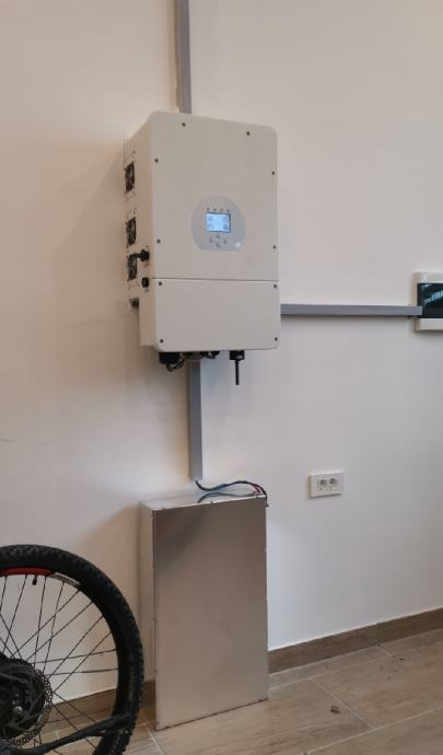 Son na Elektrarna 12kW Hranilnik Energije 10kW