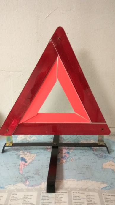 Varnostni trikotnik nov