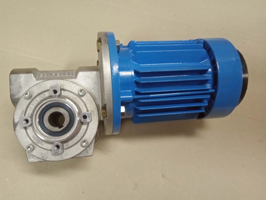 Prodam reduktor z elektromotorjem 39 vrt/min 0,22 KW