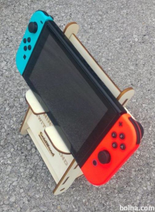 AKTUALNO Leseno stojalo za igralne konzole (Nintendo Switch)
