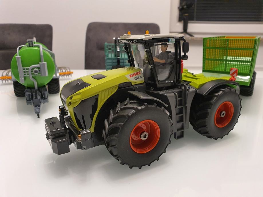 Tracteur Claas Xerion 5000 TracVC Siku : King Jouet, Véhicules de