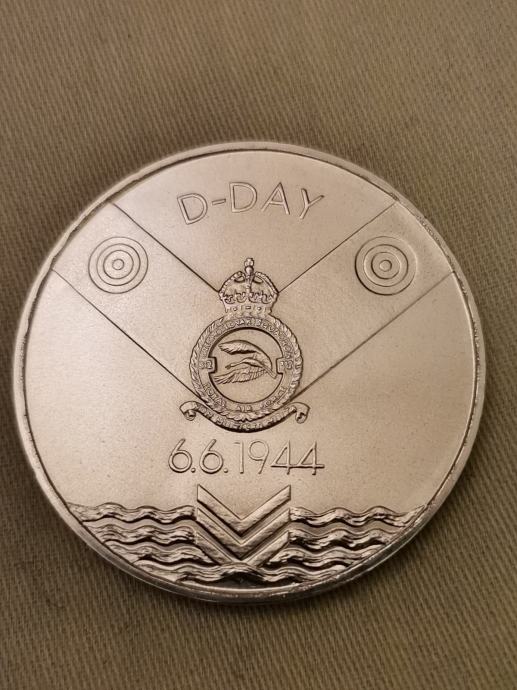 Slovaška 200 kron SK 1994 50 let D - DAY srebrnik STGL UNC kapsula