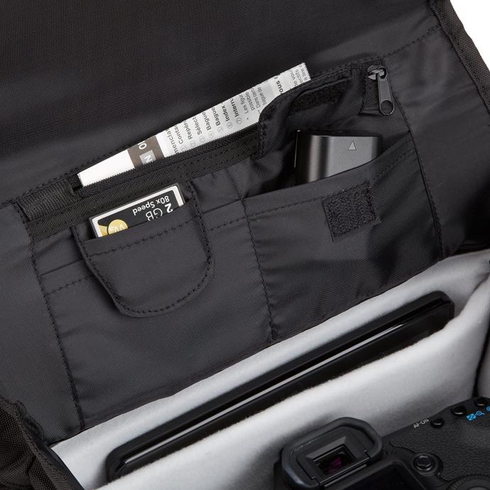 Amazon Basics DSLR Gadget Messenger Bag