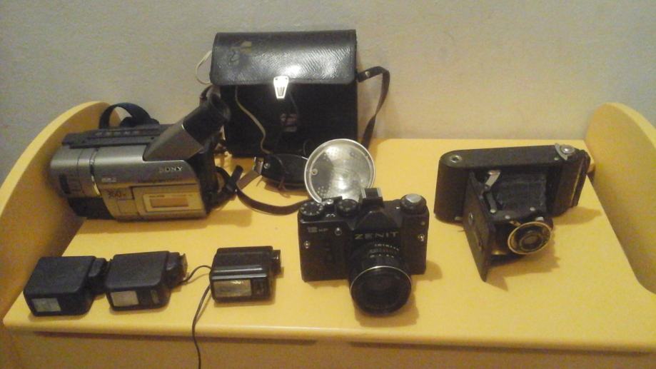 Fotoaparat zenit, na meh, kamera sony, bliskavice ugodno cca100-150 eu