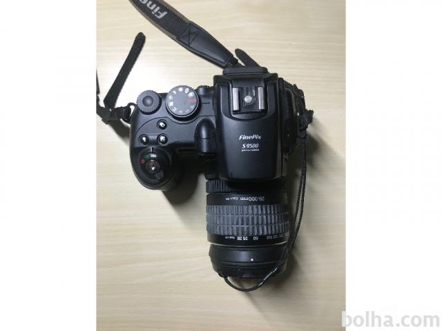 Fujifilm FinePix S9500 fotoaparat