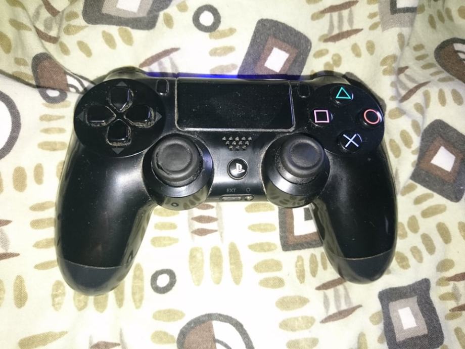 Prodam PS4 joystick