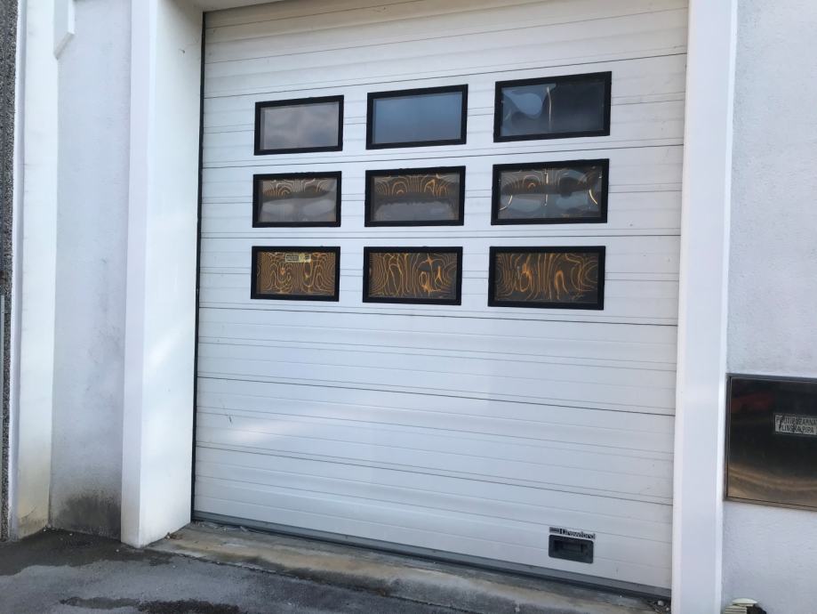 Dvižna rolo garažna industrijska vrata 330x367 cm