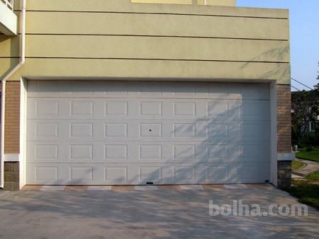 Garažna vrata zelo ugodno - dimenzije 3,05 x 3,00