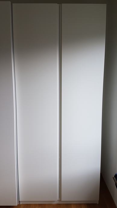 Garderobna omara IKEA Pax, mat bela, odlično ohranjena