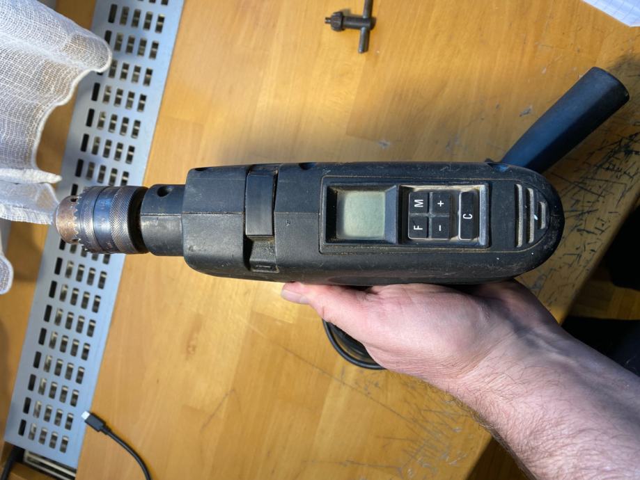 Vrtalnik Black & Decker made in England, Quattro Digital, malo rabljen