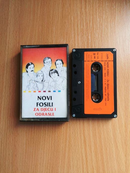 NOVI FOSILI -ZA DJECU I ODRASLE- Jugoton 1982