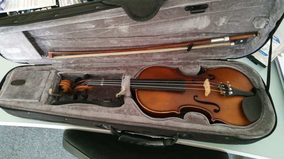 Violina polovinka, kovček, mostiček, lok, Thomastic Dominant strune