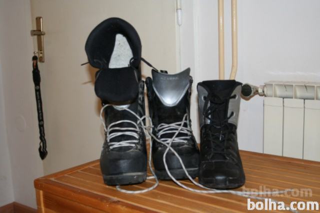 Prodam zimske pohodne plezalne plastične čevlje Scarpa Vega