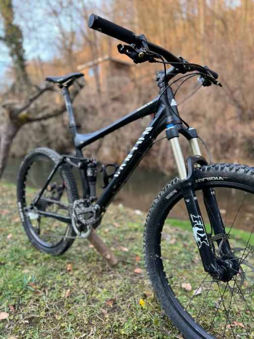 Canyon Nerve AM f8 140 - 26 col